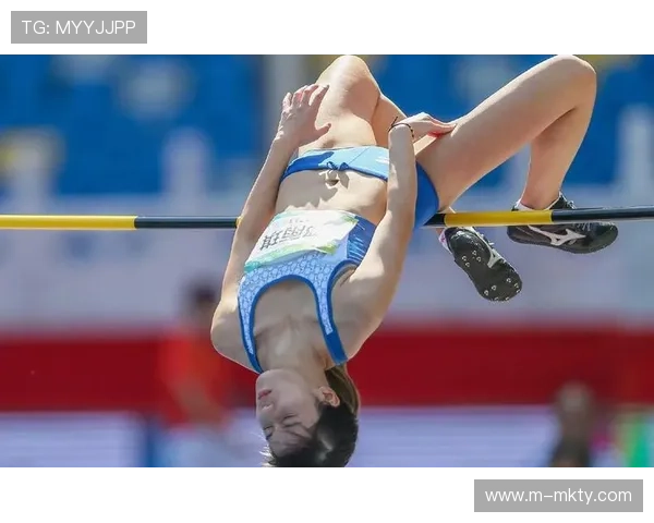 保洁阿姨赛后哼唱国歌,全运会赛场小细节彰显体育情怀 保洁阿姨赛后哼唱国歌,全运会赛场小细节彰显体育情怀