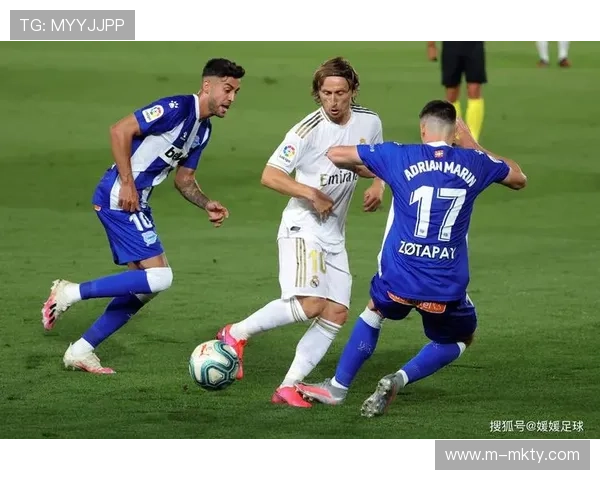 皇家贝蒂斯1-2阿拉维斯，客场失利致欧战希望受挫